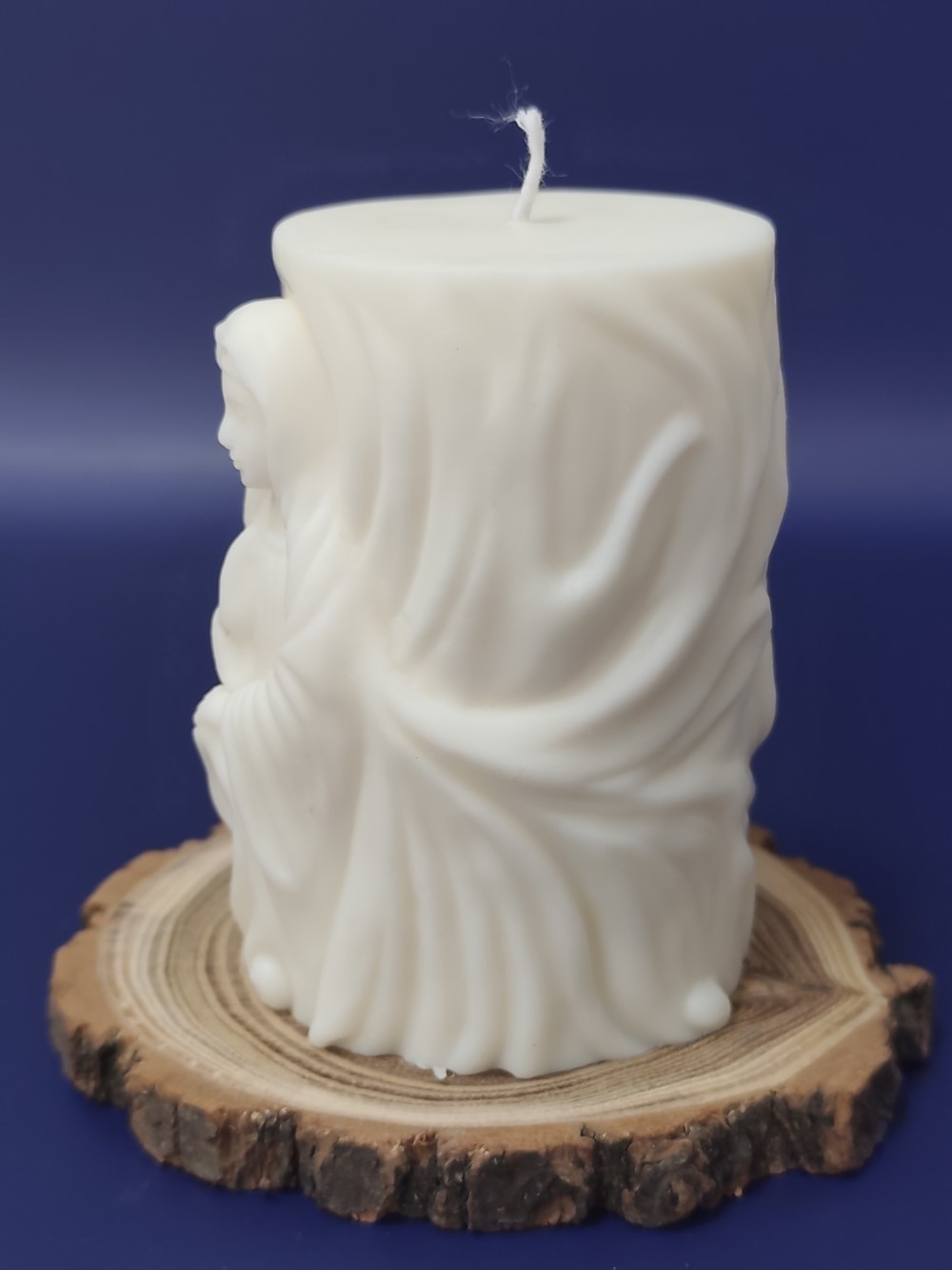 Świeca sojowa dekoracyjna wolnostojąca, bezzapachowa / Matka Boska 265 g - obrazek 4