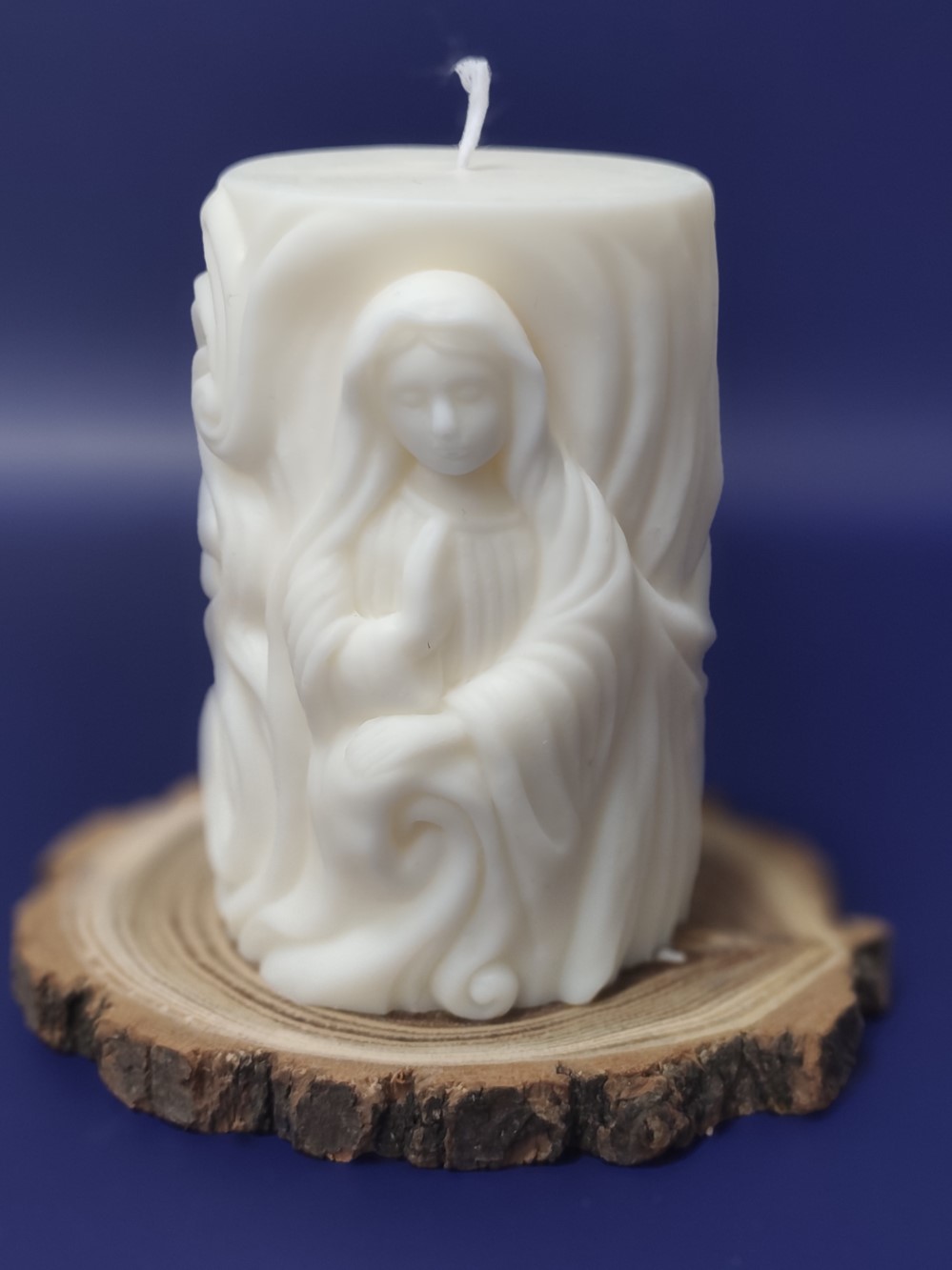 Świeca sojowa dekoracyjna wolnostojąca, bezzapachowa / Matka Boska 265 g - obrazek 6